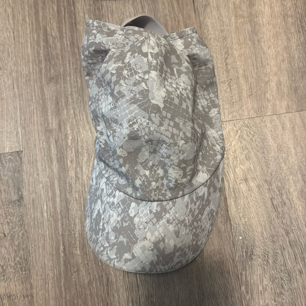 Lululemon hat